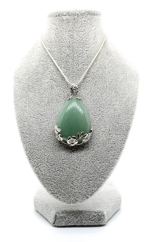 Green Aventurine Crystal Teardrop Pendant Necklace With Silver Flowers