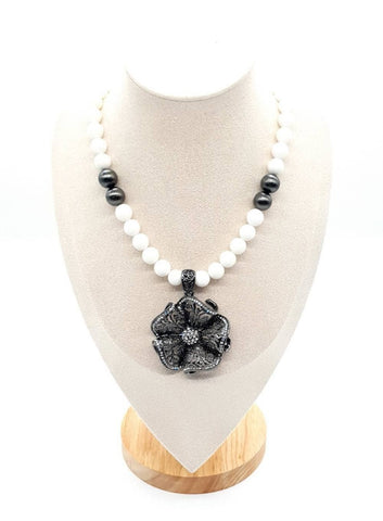 White Tridacna Beaded Necklace With Vintage Flower Pendant