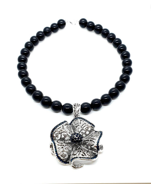 Flower Beaded Necklace | Vintage Flower Pendant | Queebo