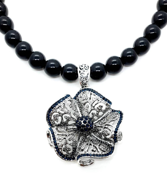 Flower Beaded Necklace | Vintage Flower Pendant | Queebo