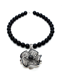 Flower Beaded Necklace | Vintage Flower Pendant | Queebo