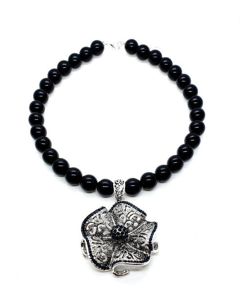 Flower Beaded Necklace | Vintage Flower Pendant | Queebo