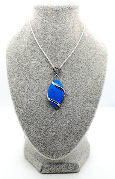 Turquoise Pendant Necklace | Turquoise Heart Necklace | Queebo