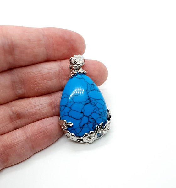 Crystal Teardrop Pendant | Turquoise Teardrop Pendant | Queebo