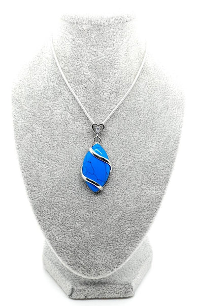 Turquoise Pendant Necklace | Turquoise Heart Necklace | Queebo