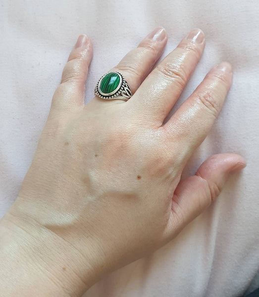 Antique Silver Ring | Crystal Gemstone Ring | Queebo