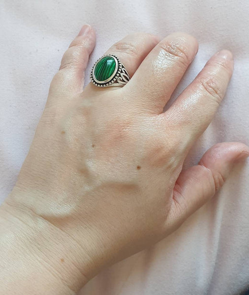Antique Silver Ring | Crystal Gemstone Ring | Queebo