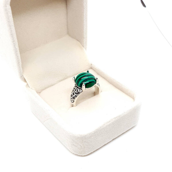 Antique Stone Ring | Antique Crystal Ring | Queebo