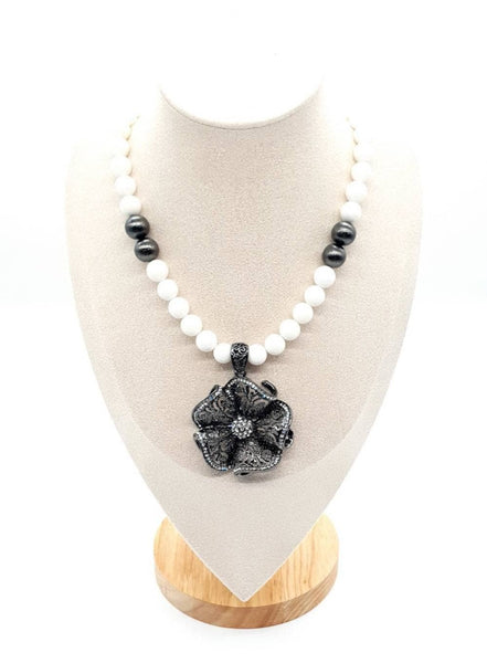 White Tridacna Beaded Necklace With Vintage Flower Pendant