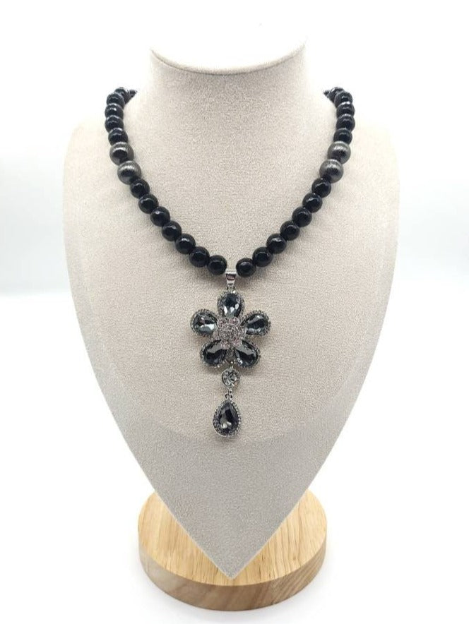 Black Beaded Necklace | Large Flower Pendant | Queebo